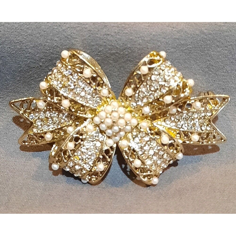 Beautiful ESTATE SALE FIND Pearl And Gold-tone Bow Brooch Pin XLNT